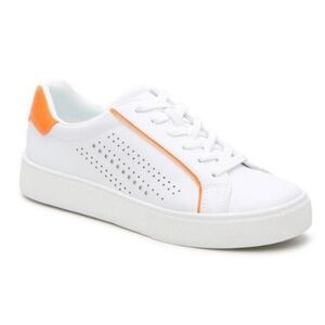 Marc Fisher Women’s Saria Lace Up Sneaker / Size: 7 1/2